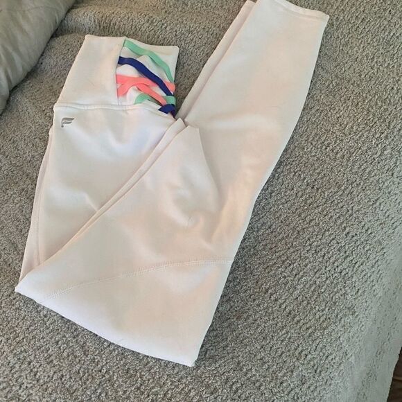 [fabletics] Kessler strappy back 7/8 leggings. #4 - Picture 5 of 9